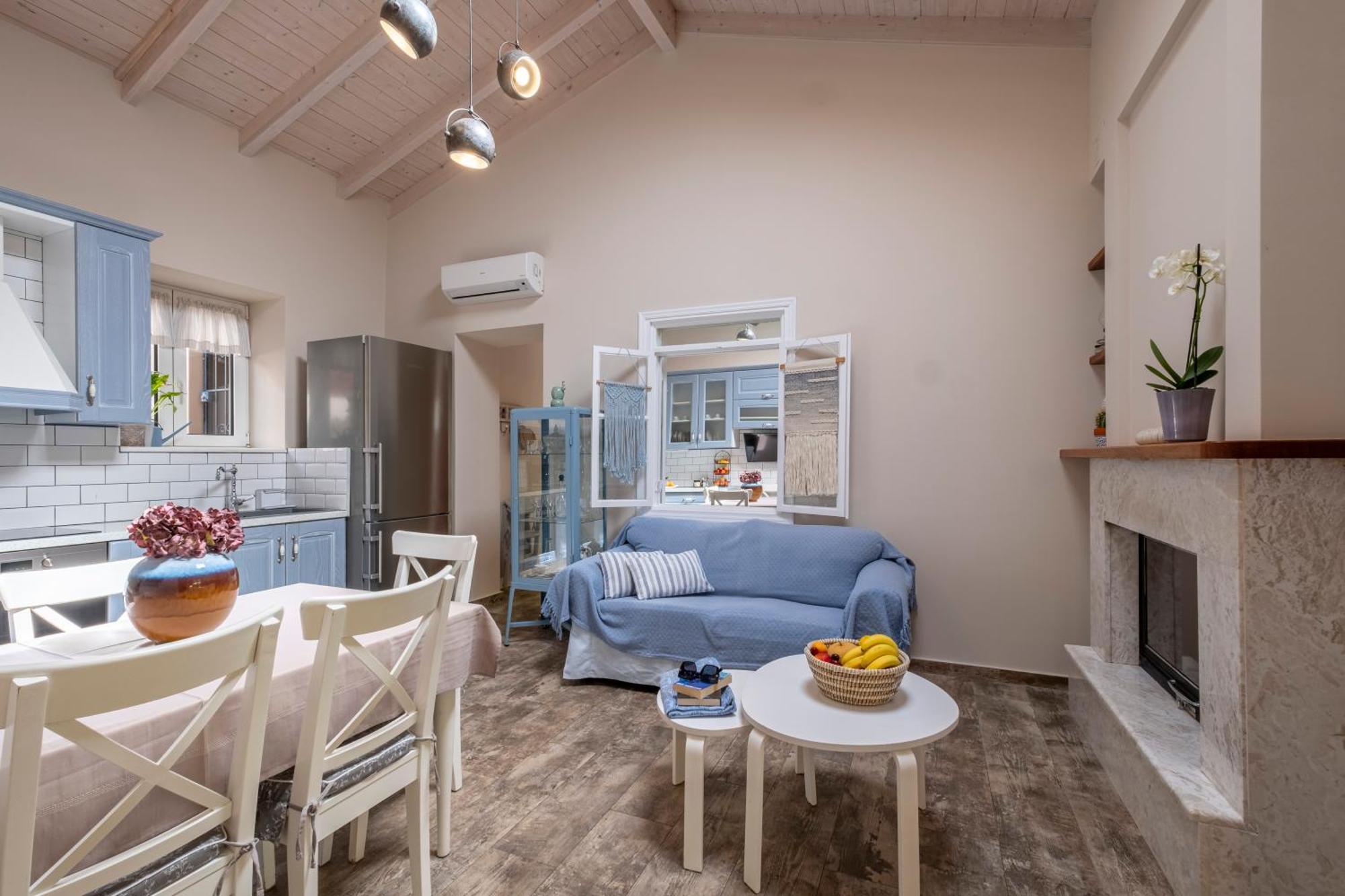 Oasis Home Толон Екстериор снимка