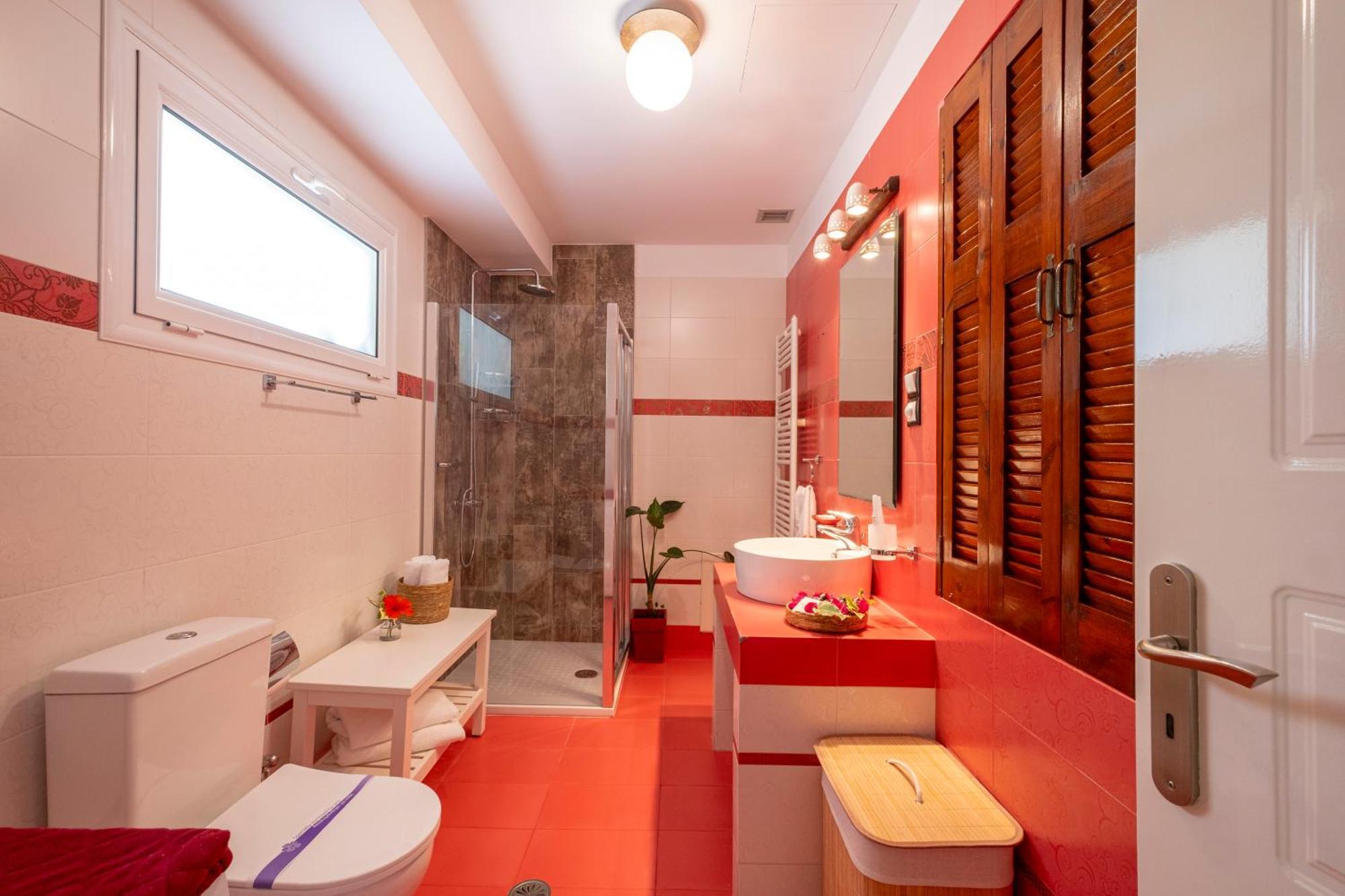 Oasis Home Толон Екстериор снимка