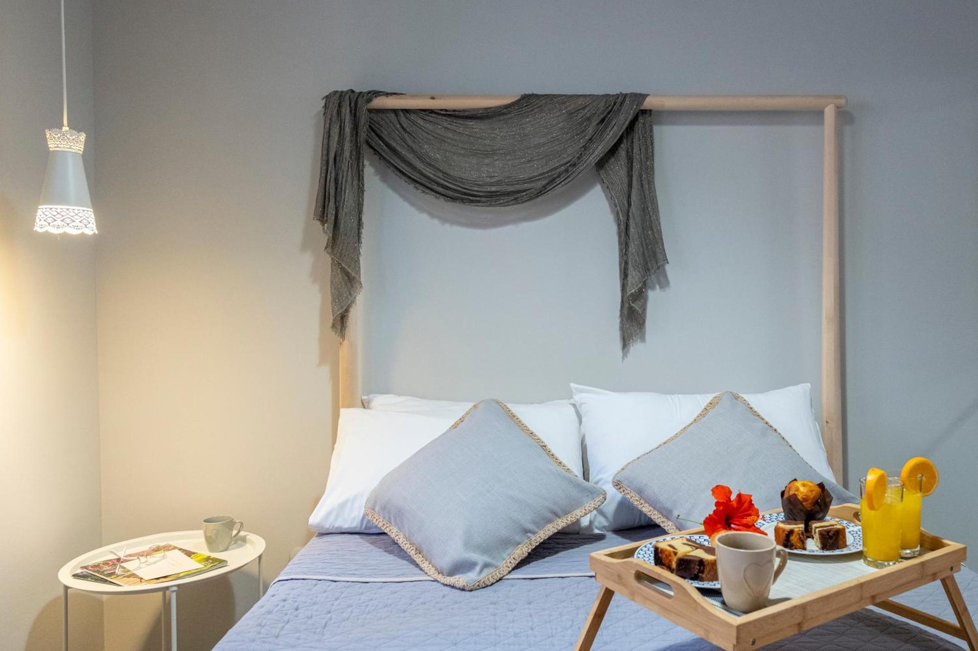 Oasis Home Толон Екстериор снимка